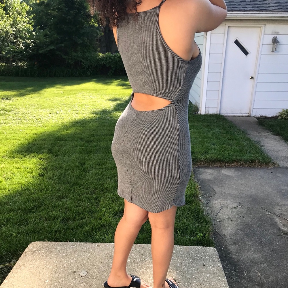 HOLLISTER SPAGHETTI STRAP DRESS WITH CUT OUT BACK